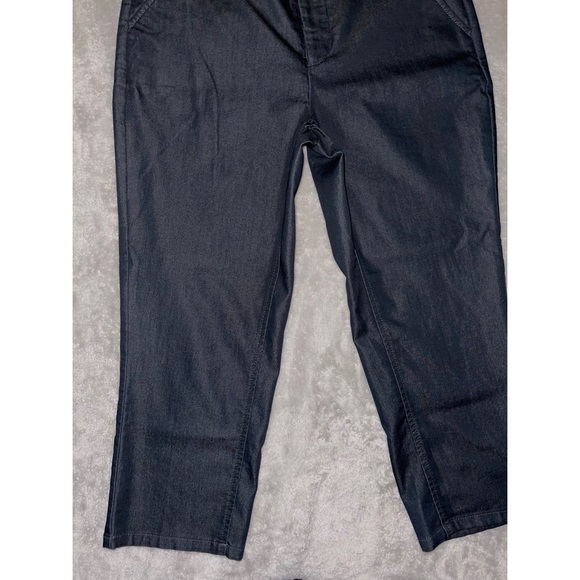 Women’s Dark Blue Mossimo Supply Co. Capri Slacks 💙 - Picture 8 of 17